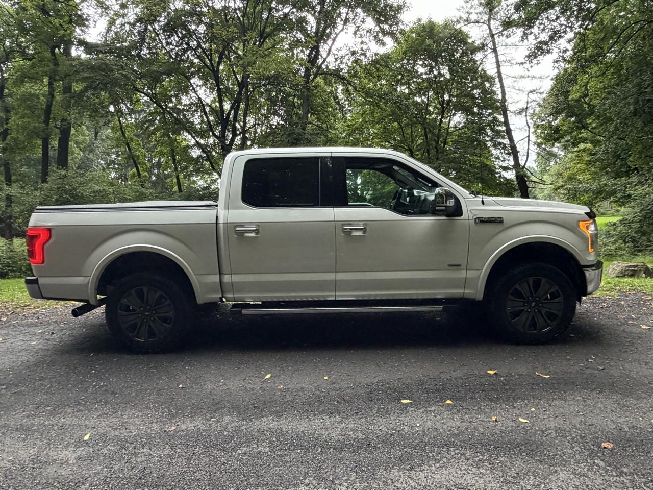 Ford F-150 XL SuperCrew 5.5-ft. Bed 4WD 2015
