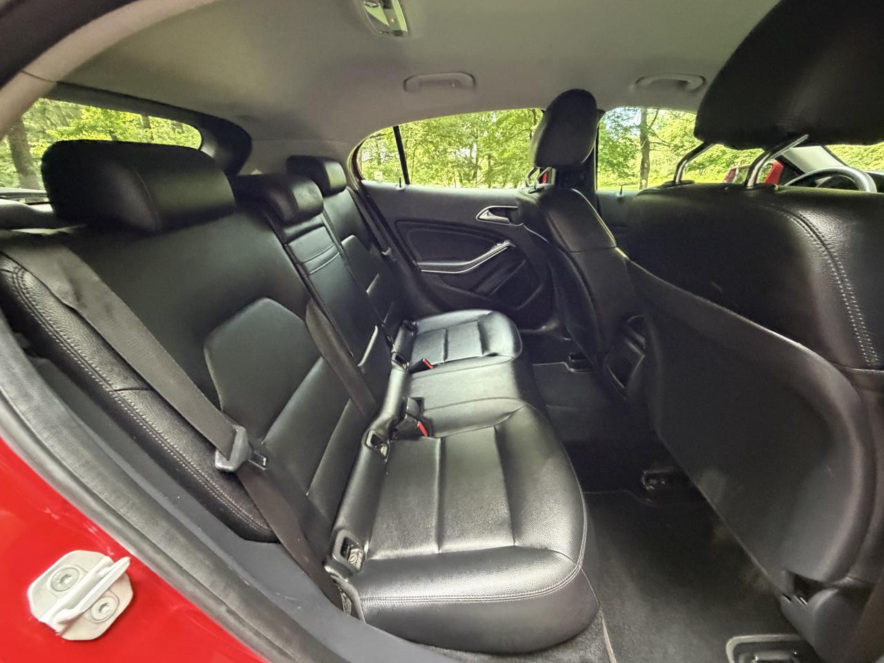 Mercedes-Benz GLA-Class GLA250 4MATIC 2015