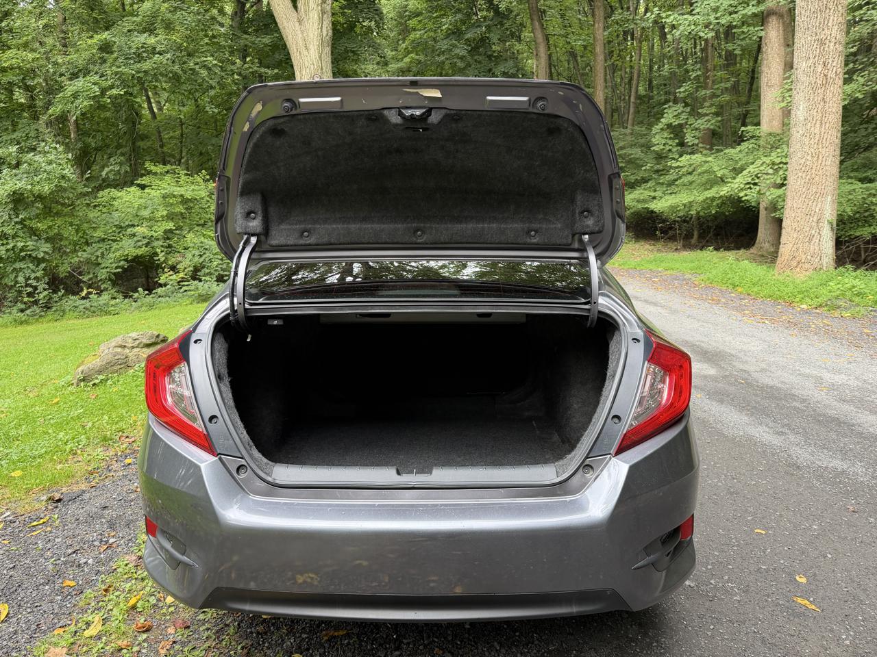Honda Civic LX Sedan CVT 2017