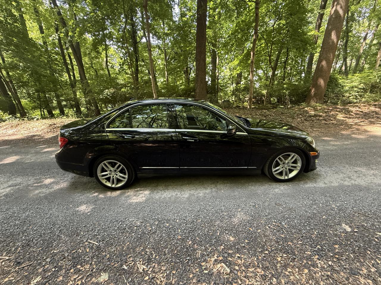 Mercedes-Benz C-Class C300 4MATIC Luxury Sedan 2012