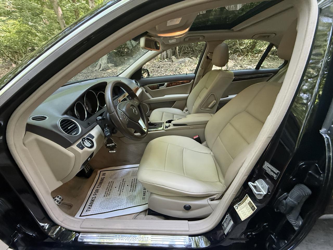 Mercedes-Benz C-Class C300 4MATIC Luxury Sedan 2012