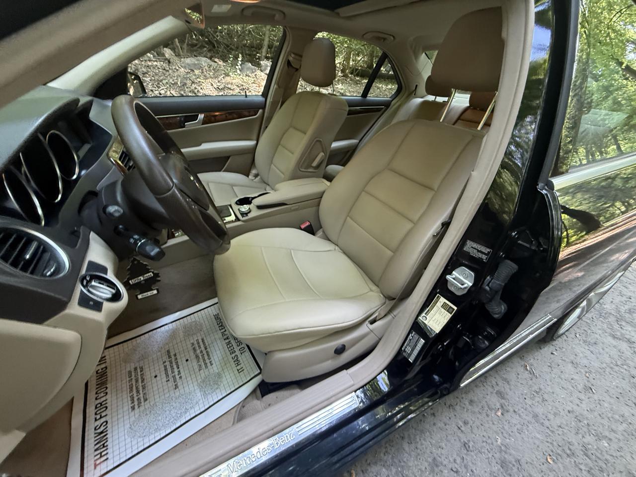 Mercedes-Benz C-Class C300 4MATIC Luxury Sedan 2012