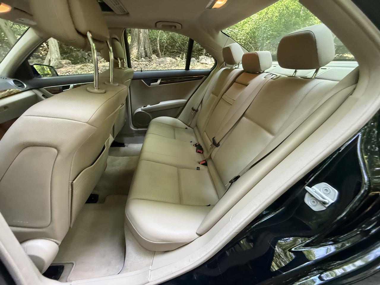 Mercedes-Benz C-Class C300 4MATIC Luxury Sedan 2012