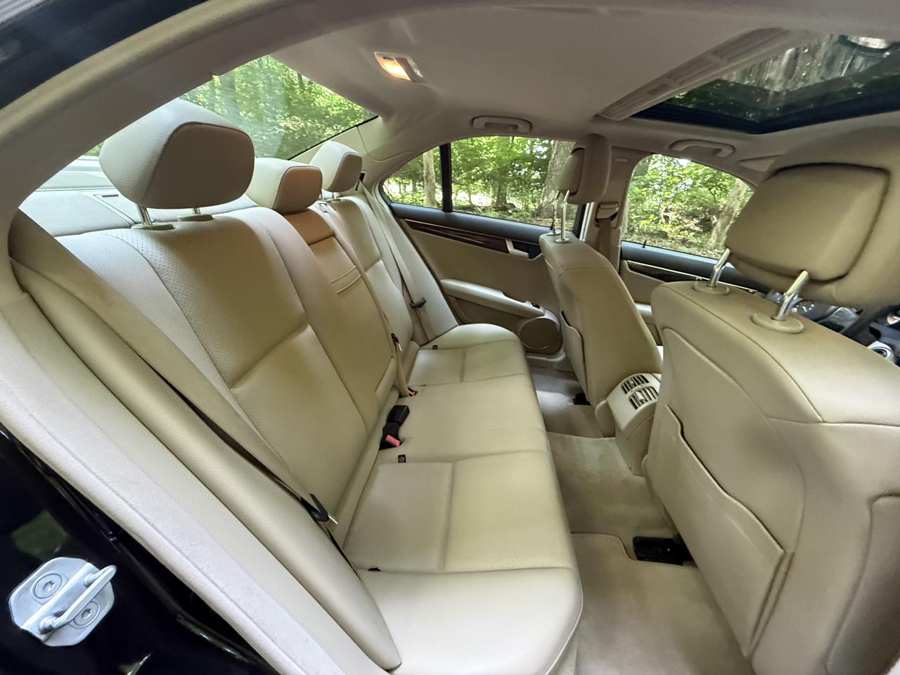 Mercedes-Benz C-Class C300 4MATIC Luxury Sedan 2012