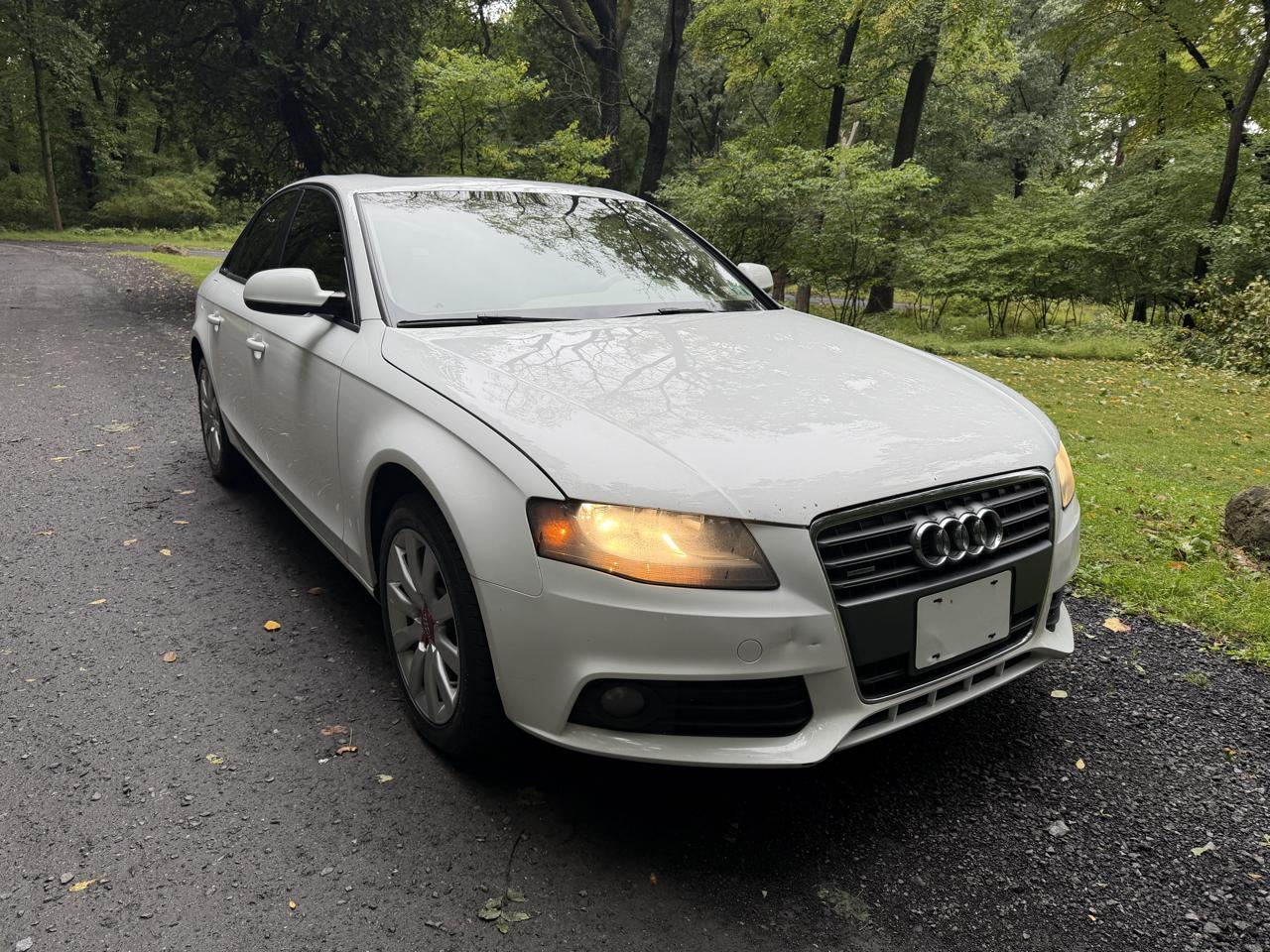 Audi A4 2.0T Sedan quattro Tiptronic 2012