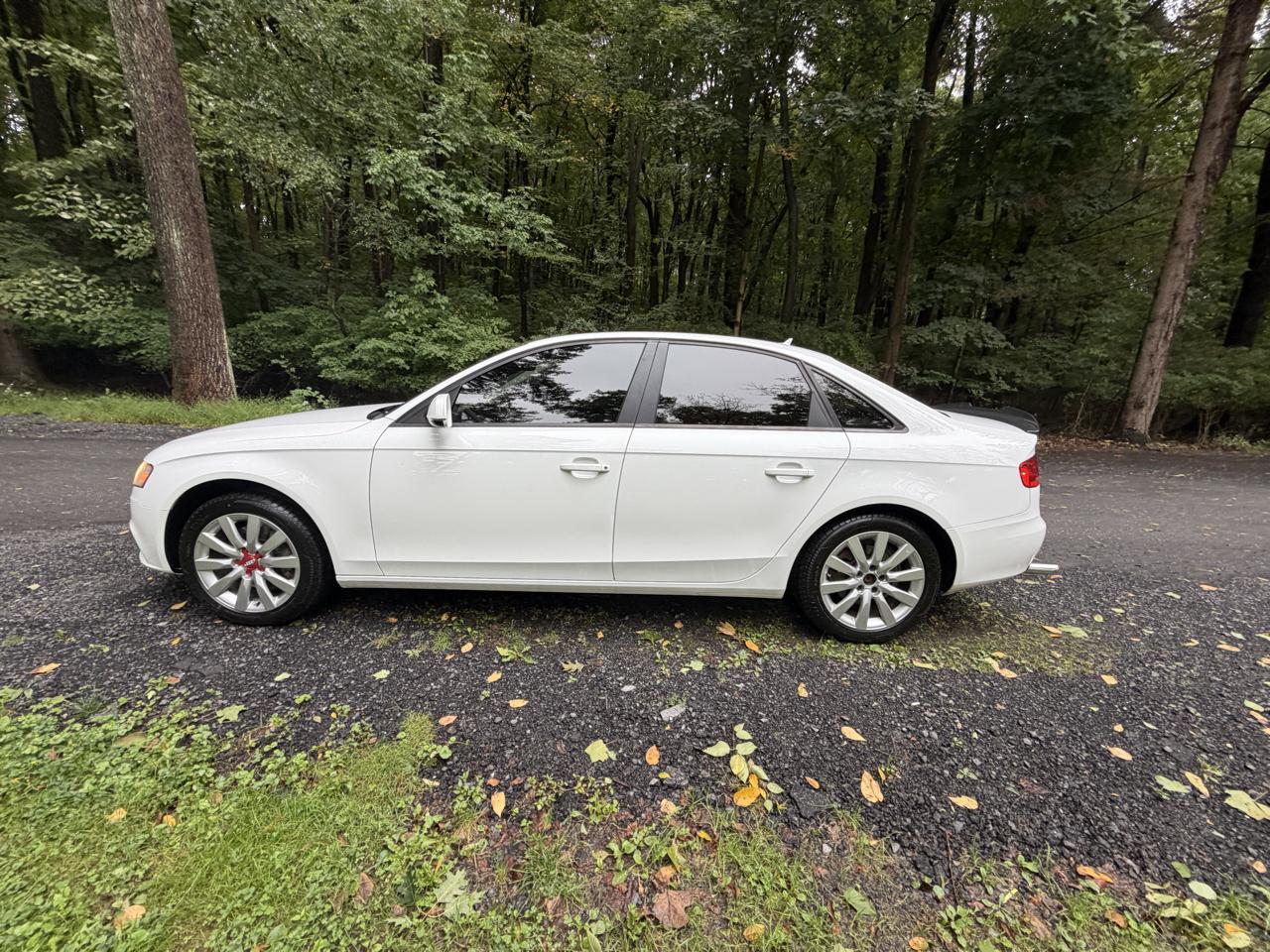 Audi A4 2.0T Sedan quattro Tiptronic 2012