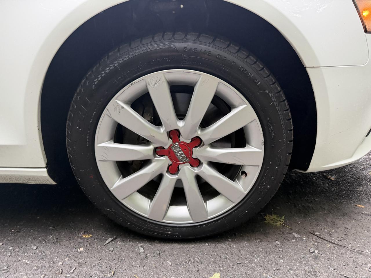 Audi A4 2.0T Sedan quattro Tiptronic 2012