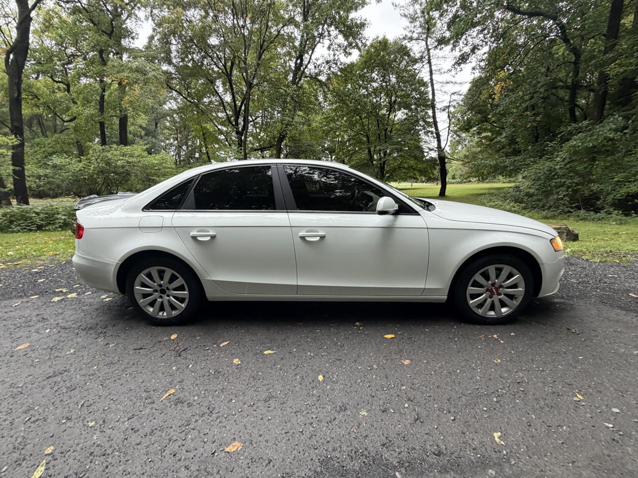 Audi A4 2.0T Sedan quattro Tiptronic 2012