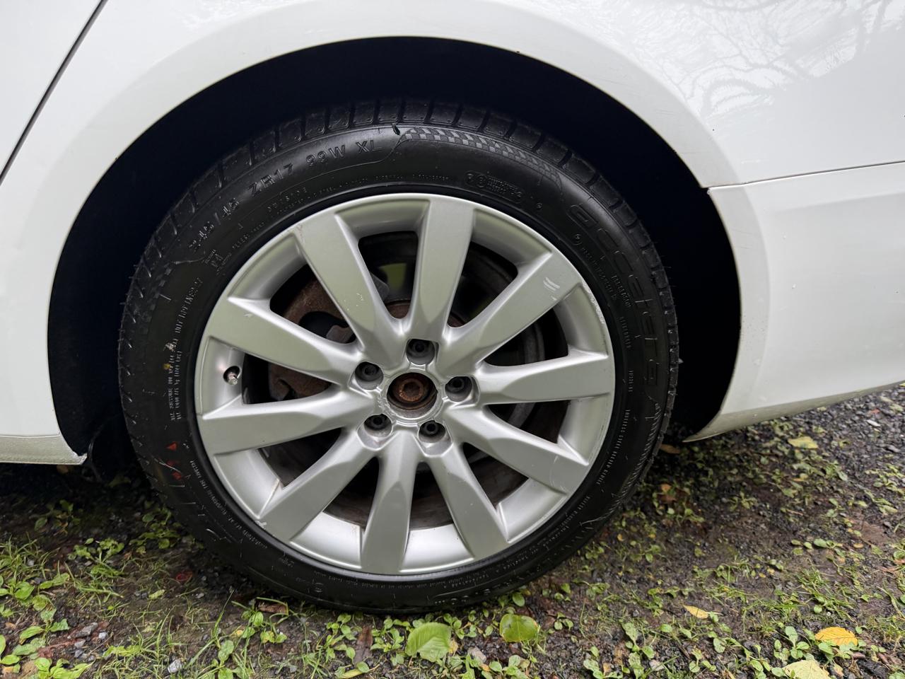 Audi A4 2.0T Sedan quattro Tiptronic 2012