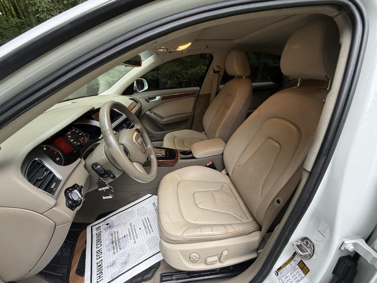 Audi A4 2.0T Sedan quattro Tiptronic 2012