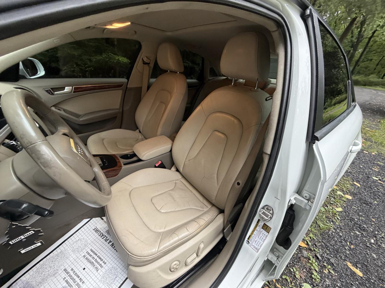 Audi A4 2.0T Sedan quattro Tiptronic 2012