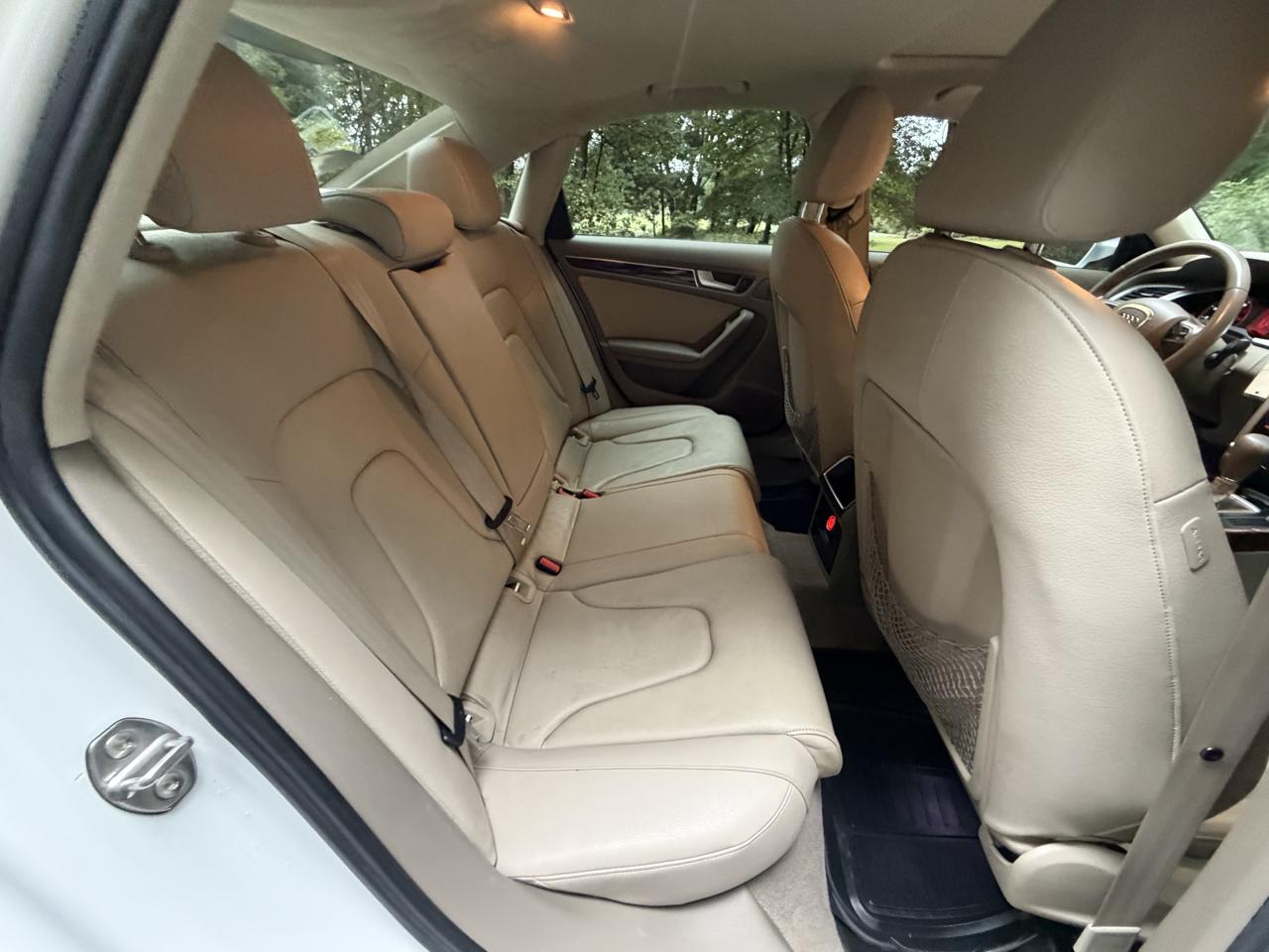 Audi A4 2.0T Sedan quattro Tiptronic 2012