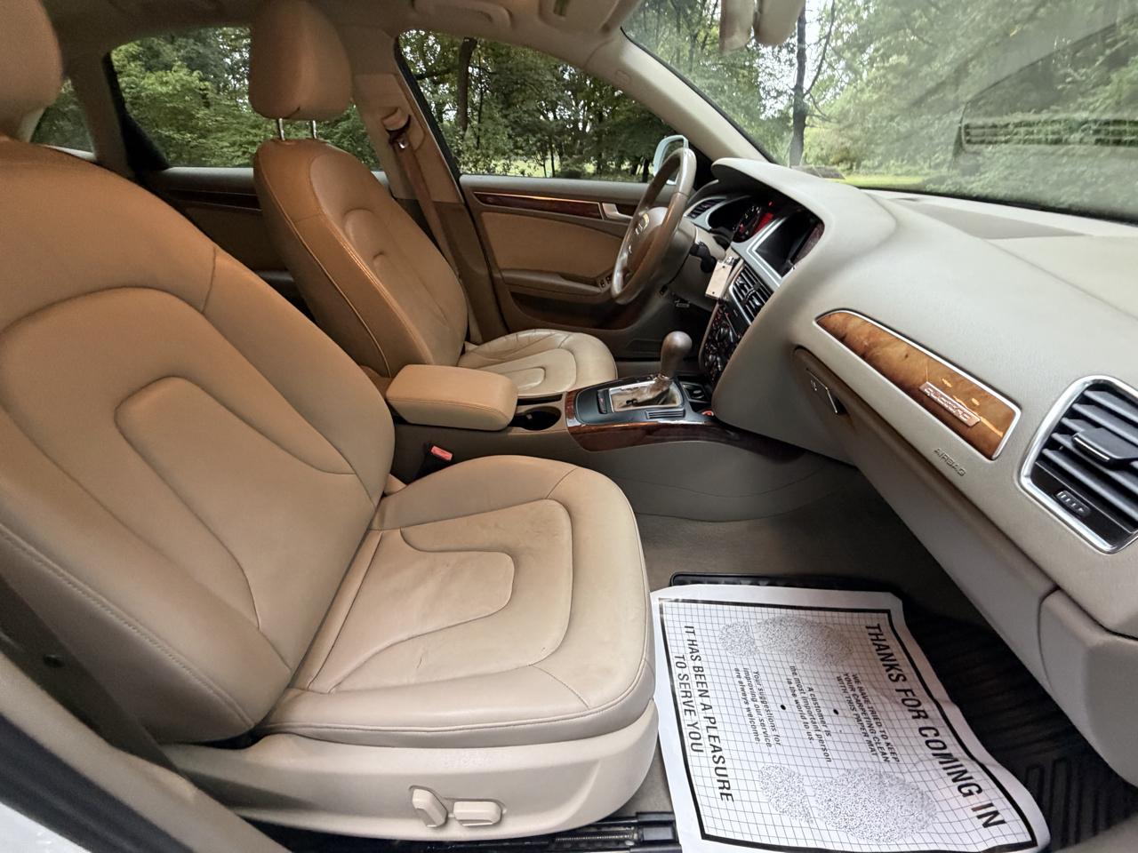 Audi A4 2.0T Sedan quattro Tiptronic 2012