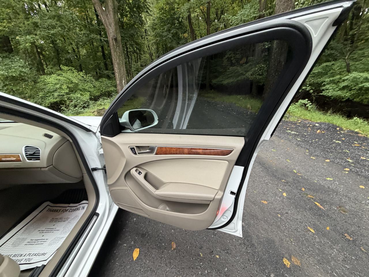 Audi A4 2.0T Sedan quattro Tiptronic 2012