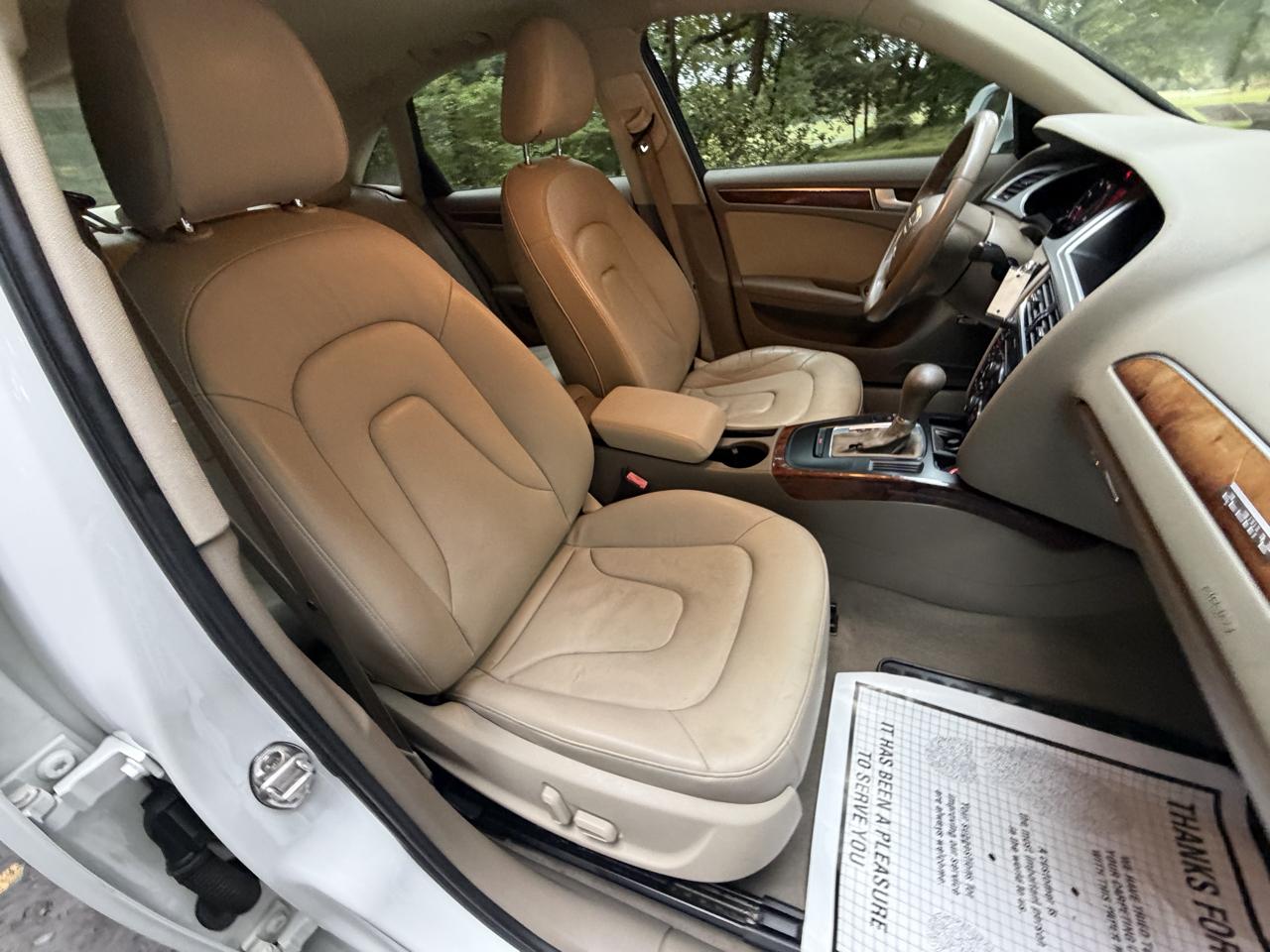 Audi A4 2.0T Sedan quattro Tiptronic 2012