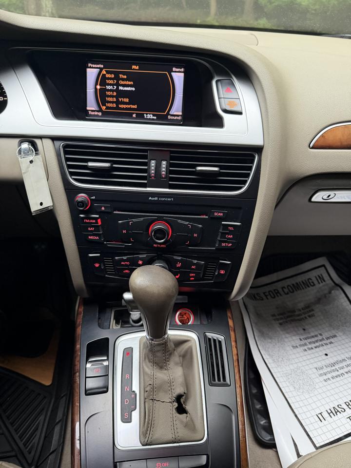 Audi A4 2.0T Sedan quattro Tiptronic 2012