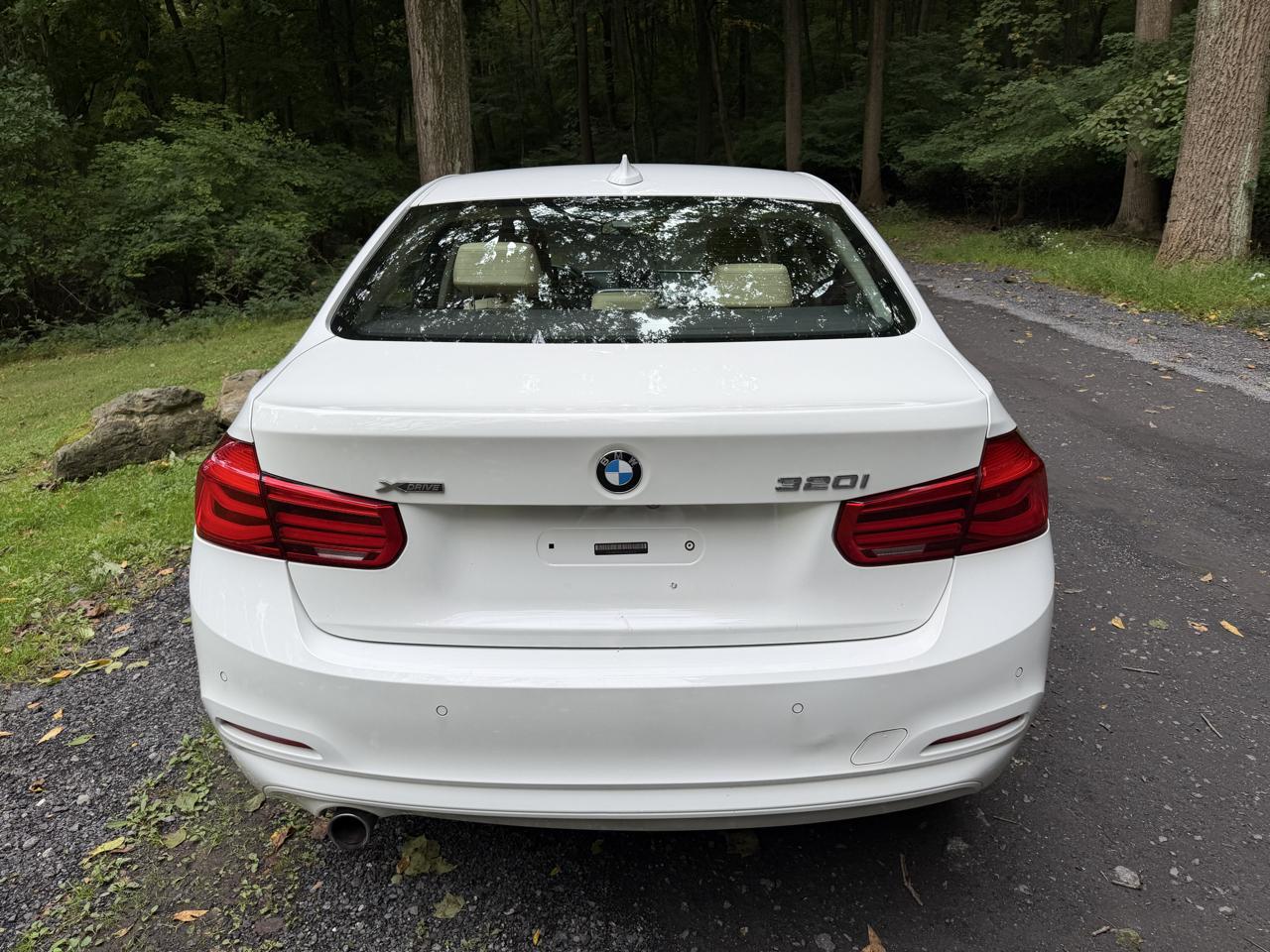 BMW 3-Series 320i xDrive Sedan 2017