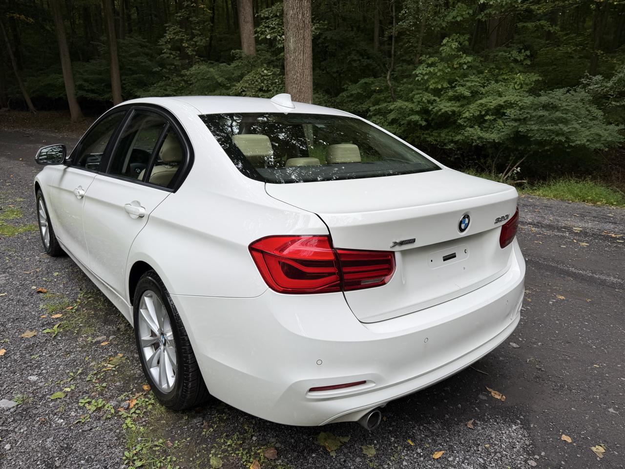BMW 3-Series 320i xDrive Sedan 2017