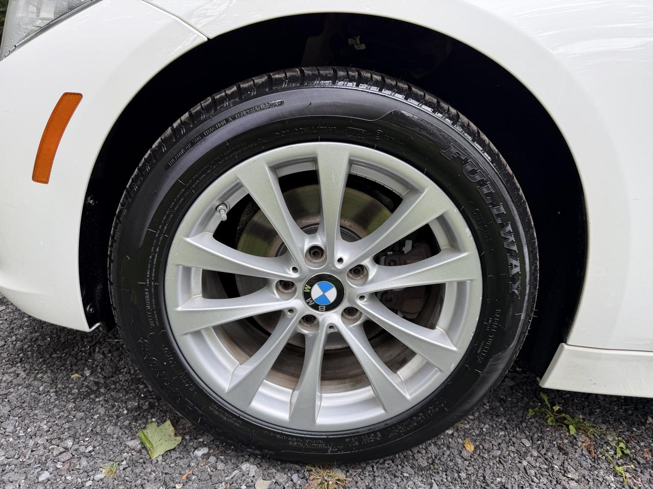 BMW 3-Series 320i xDrive Sedan 2017