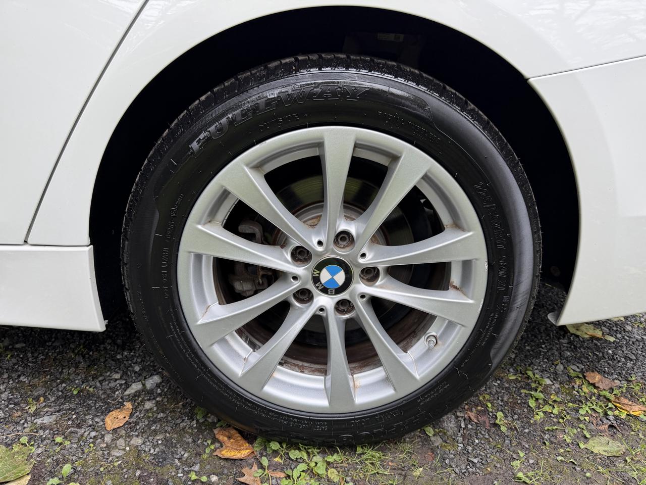 BMW 3-Series 320i xDrive Sedan 2017