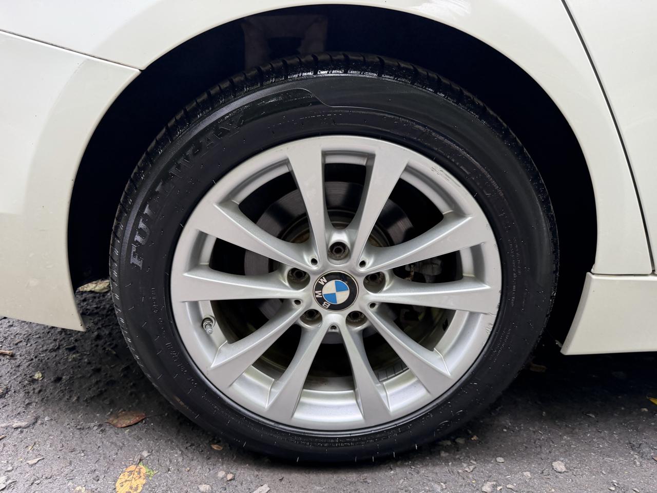 BMW 3-Series 320i xDrive Sedan 2017