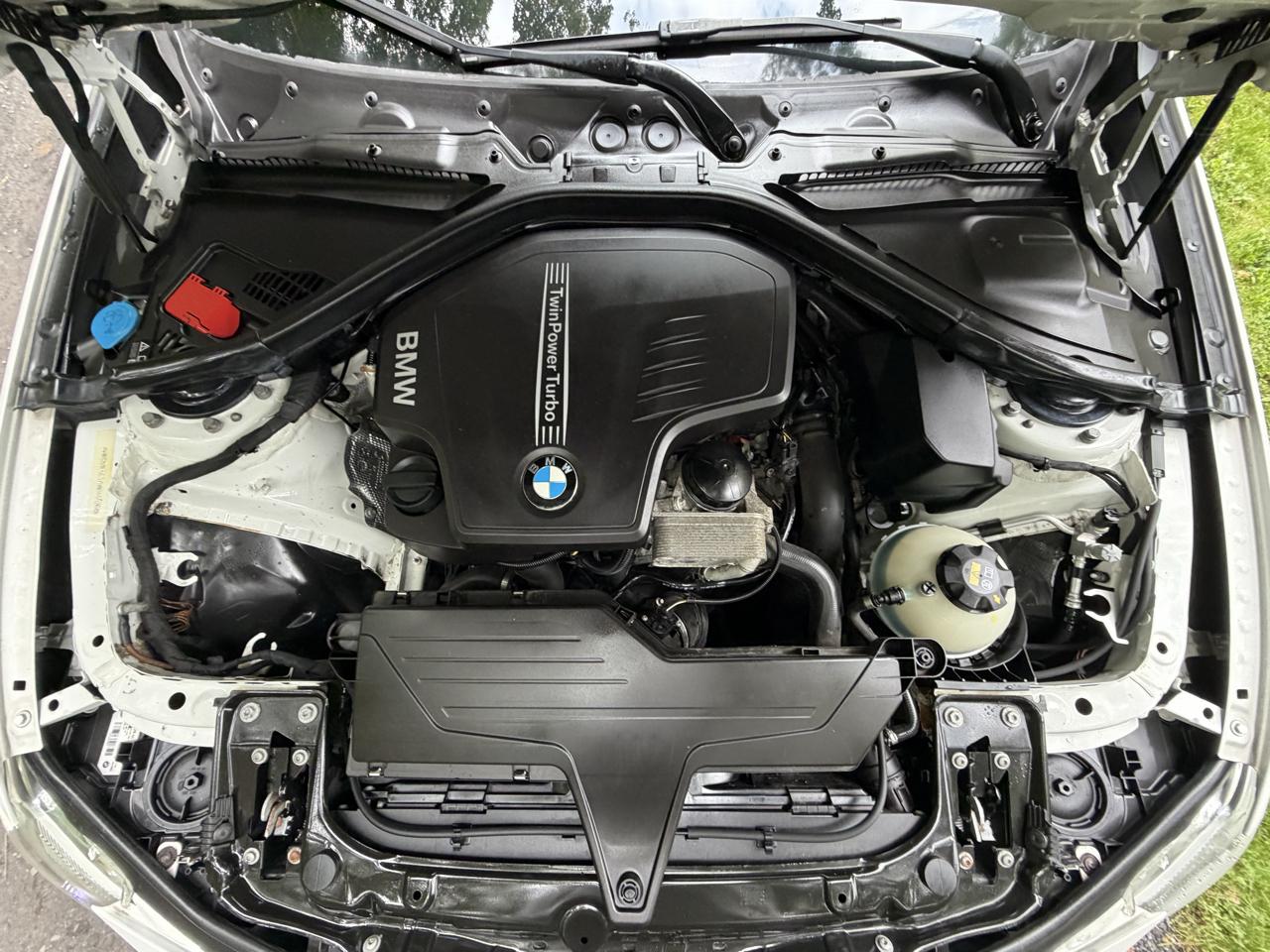BMW 3-Series 320i xDrive Sedan 2017