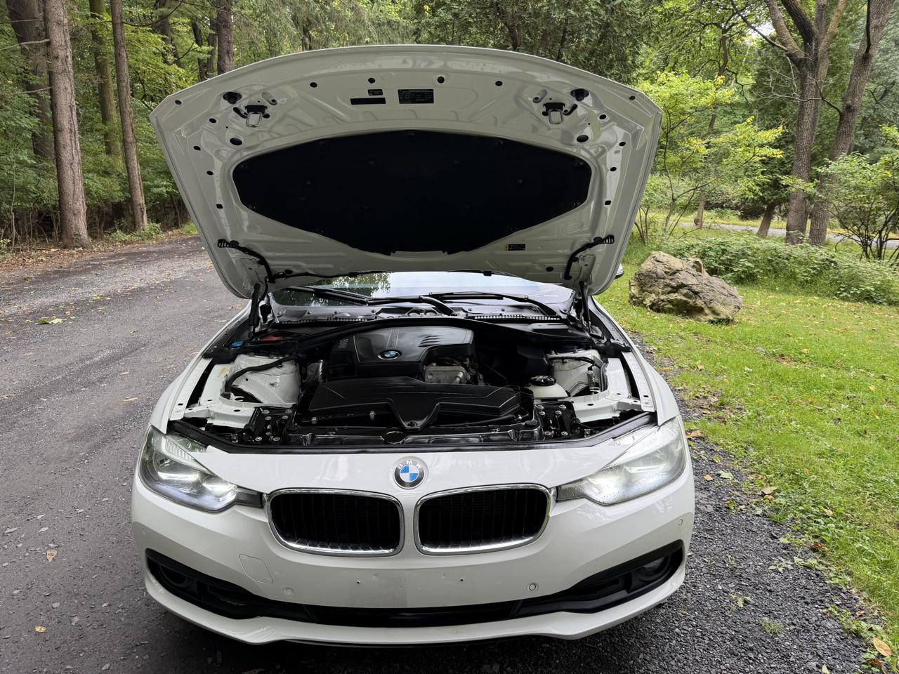 BMW 3-Series 320i xDrive Sedan 2017