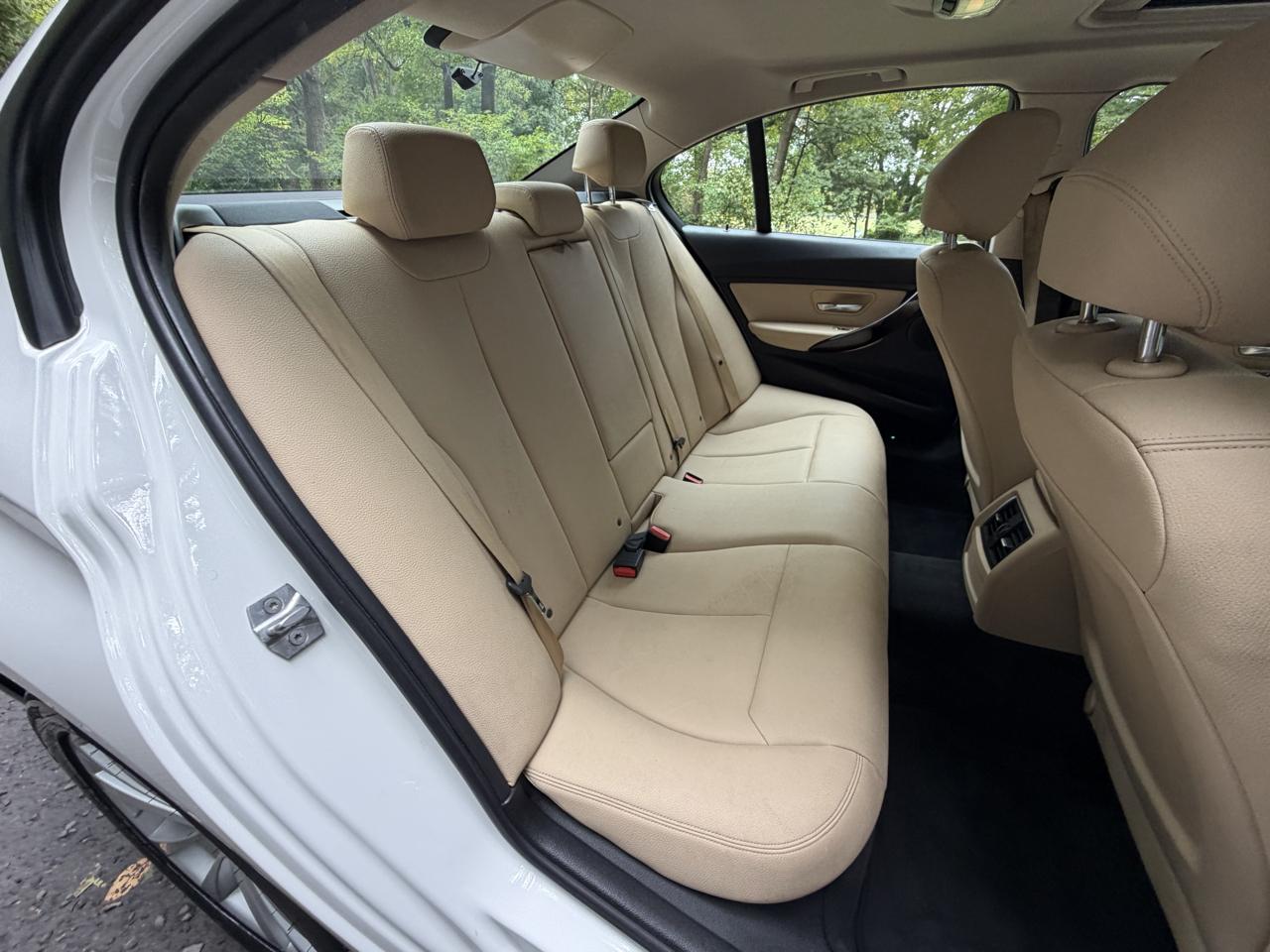 BMW 3-Series 320i xDrive Sedan 2017