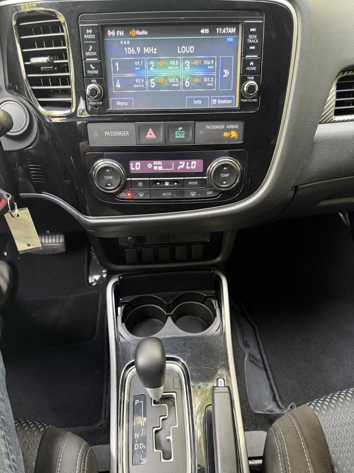 Mitsubishi Outlander SEL AWD 2018