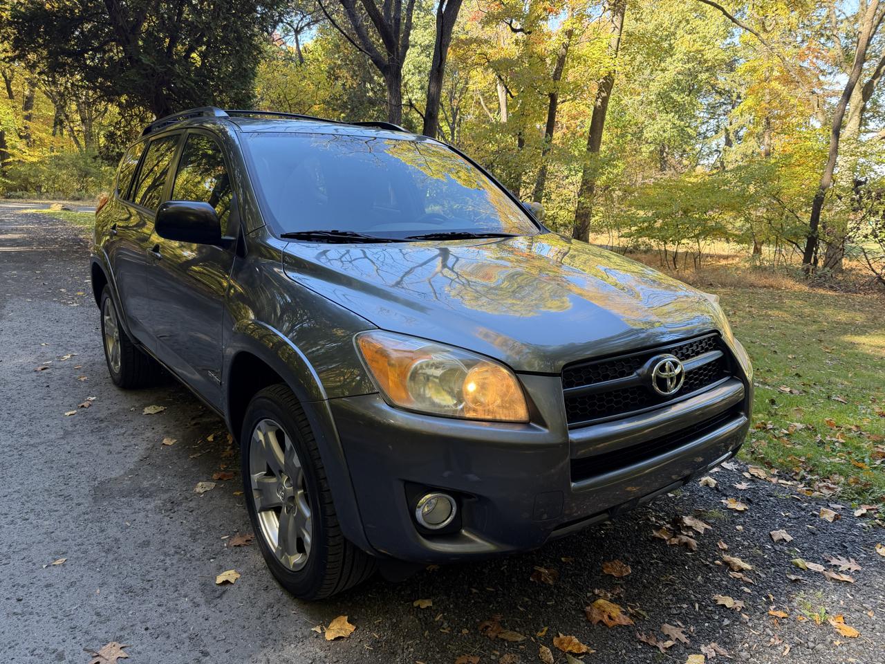 Toyota RAV4 Sport I4 4WD 2010