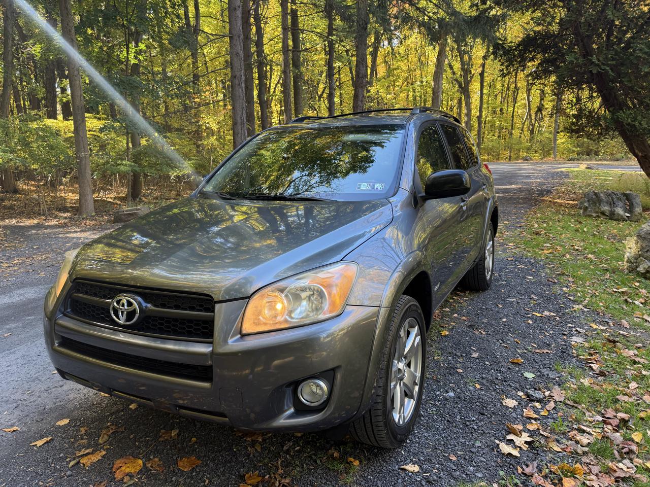Toyota RAV4 Sport I4 4WD 2010