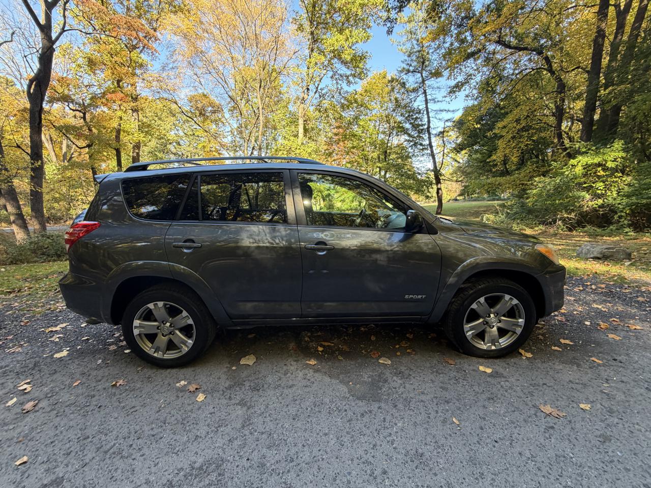 Toyota RAV4 Sport I4 4WD 2010