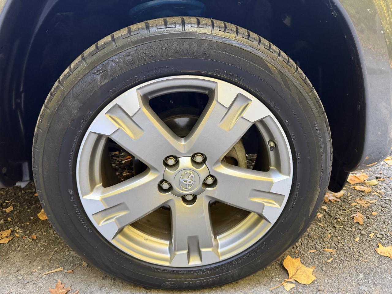 Toyota RAV4 Sport I4 4WD 2010