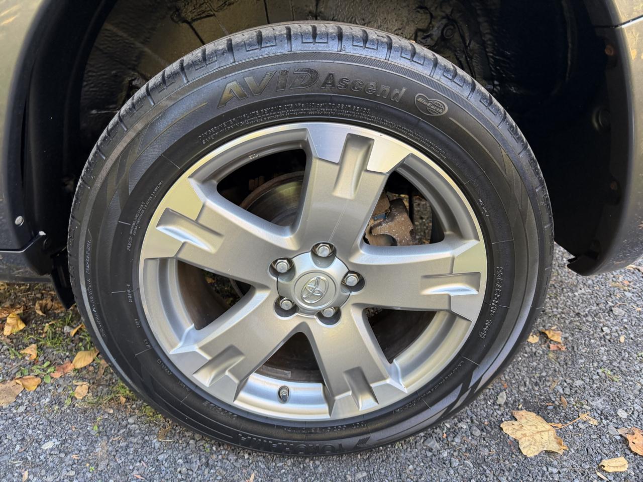 Toyota RAV4 Sport I4 4WD 2010