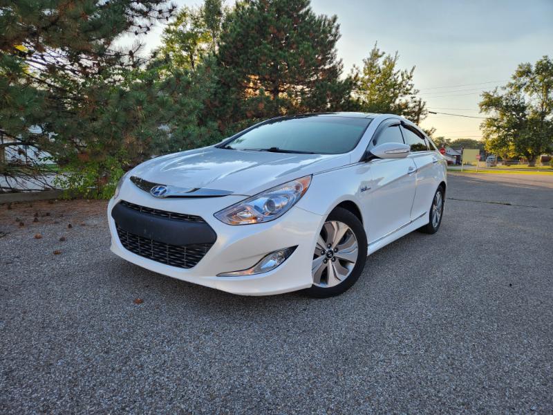 2015 Hyundai Sonata Hybrid Limited photo 2
