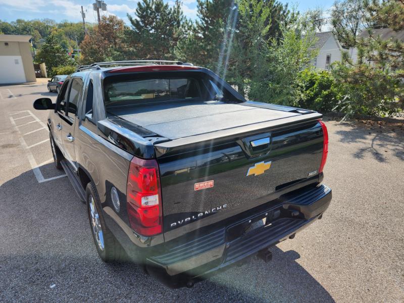 Chevrolet Avalanche LTZ 4WD 2012 Chevrolet Avalanche LTZ 4WD 2012