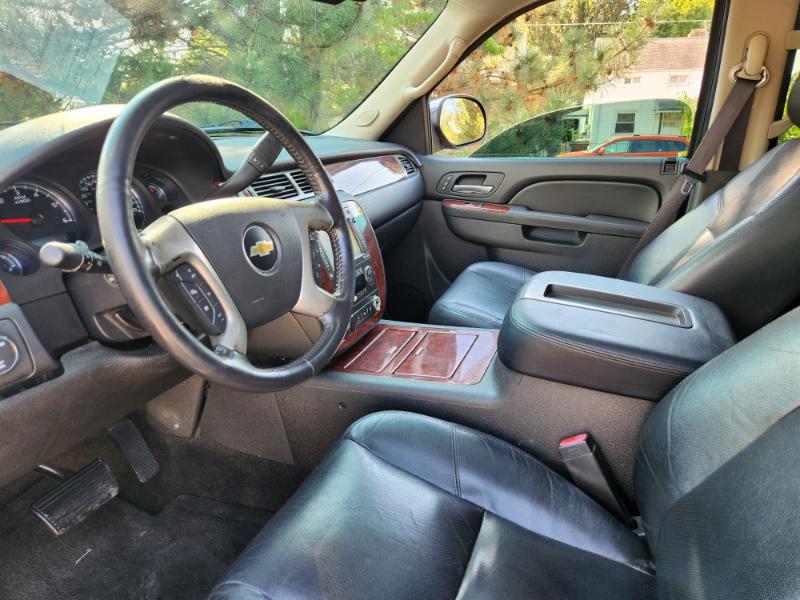 Chevrolet Avalanche LTZ 4WD 2012 Chevrolet Avalanche LTZ 4WD 2012