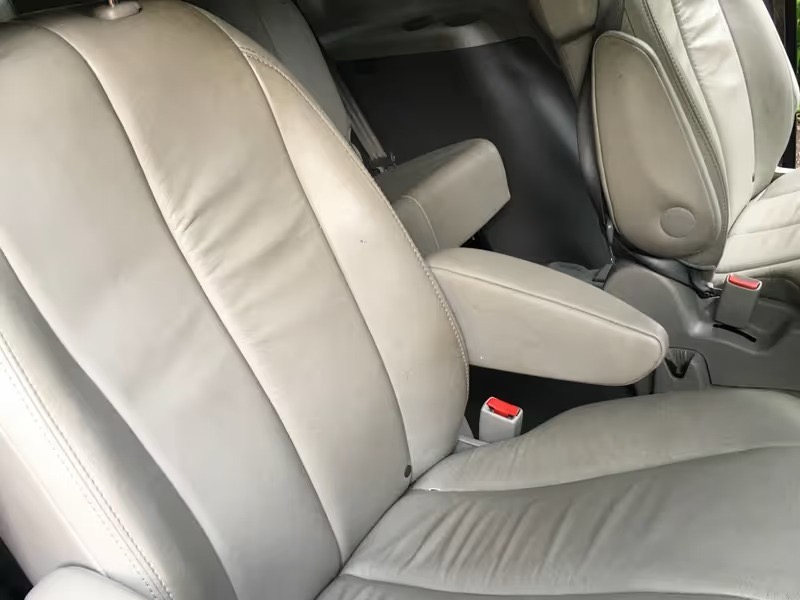 Toyota Sienna XLE FWD 8-Passenger V6 2014 Toyota Sienna XLE FWD 8-Passenger V6 2014