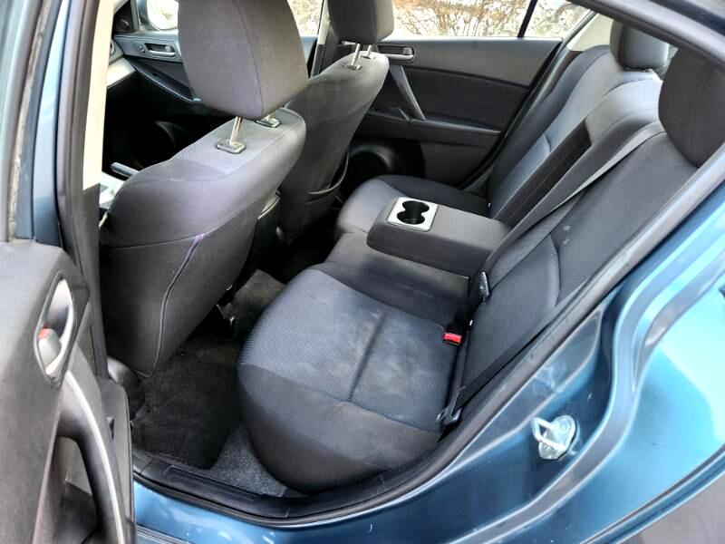 Mazda MAZDA3 i Touring 4-door 2010