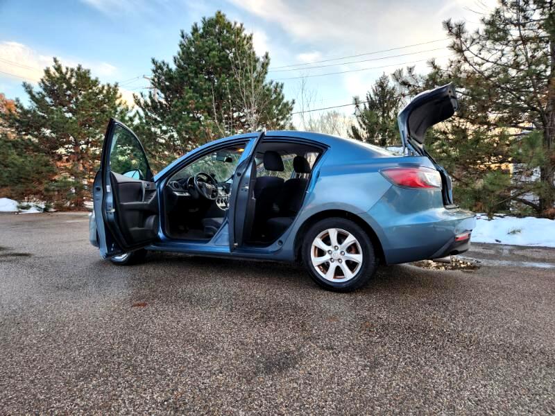 Mazda MAZDA3 i Touring 4-door 2010