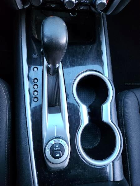 Nissan Pathfinder Platinum 4WD 2017