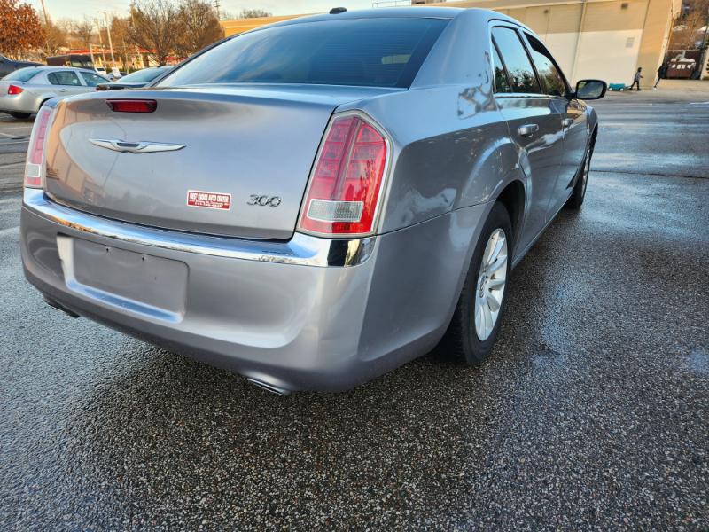 Chrysler 300 RWD 2013