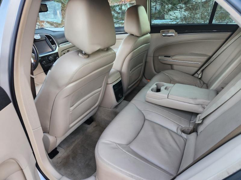 Chrysler 300 RWD 2013