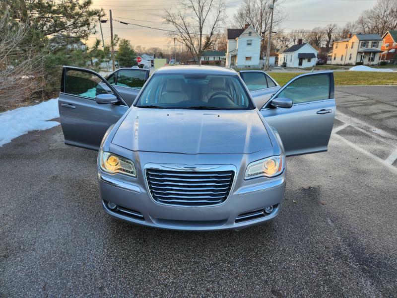 Chrysler 300 RWD 2013