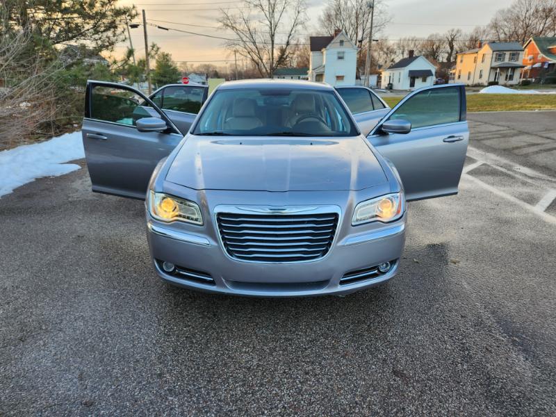 Chrysler 300 RWD 2013