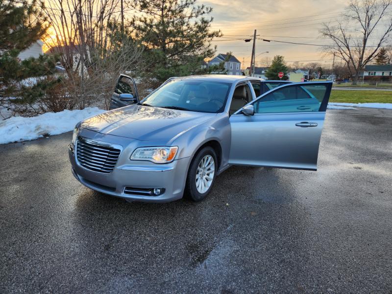 Chrysler 300 RWD 2013