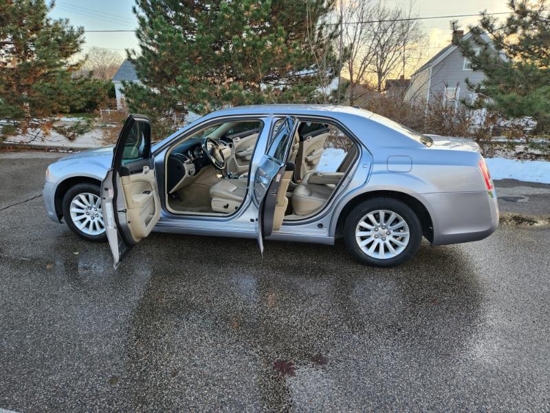 Chrysler 300 RWD 2013