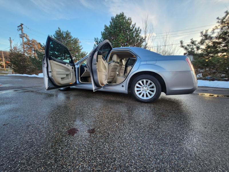 Chrysler 300 RWD 2013