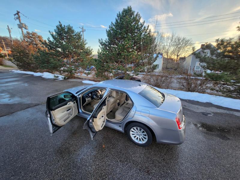 Chrysler 300 RWD 2013
