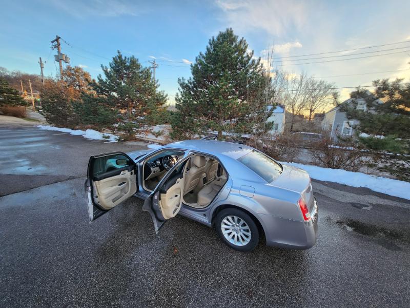 Chrysler 300 RWD 2013